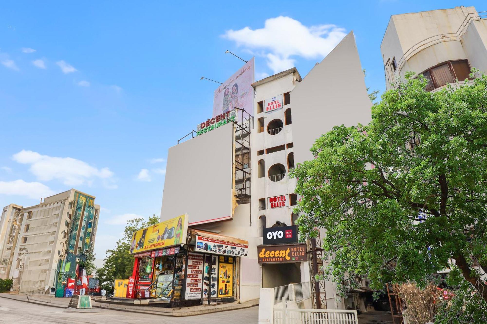 Hotel O Ellis Ahmedabad Ngoại thất bức ảnh