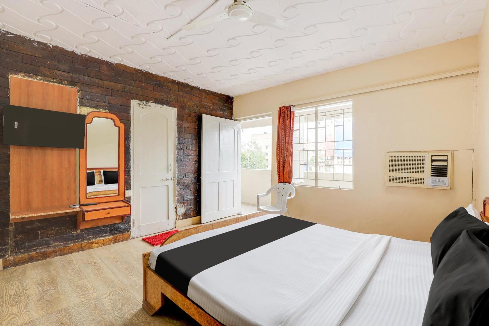 Hotel O Ellis Ahmedabad Ngoại thất bức ảnh
