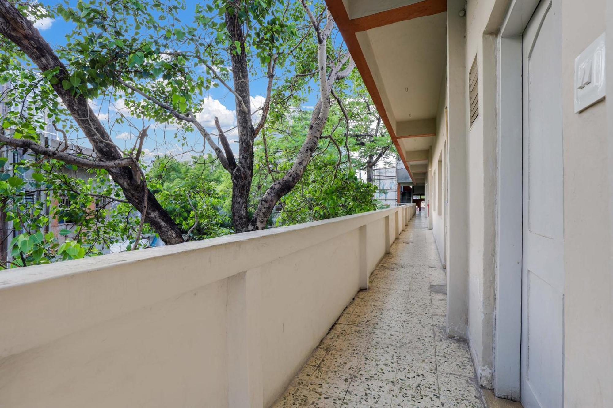 Hotel O Ellis Ahmedabad Ngoại thất bức ảnh