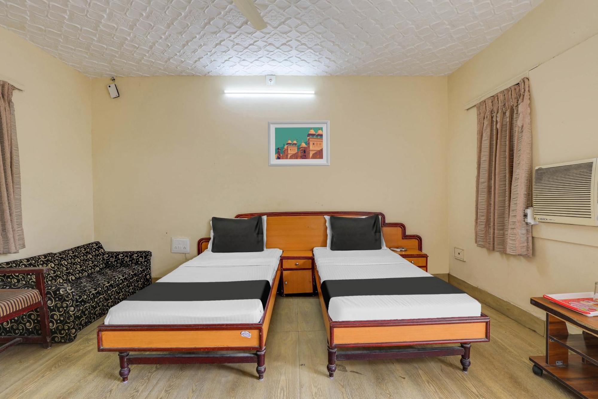 Hotel O Ellis Ahmedabad Ngoại thất bức ảnh