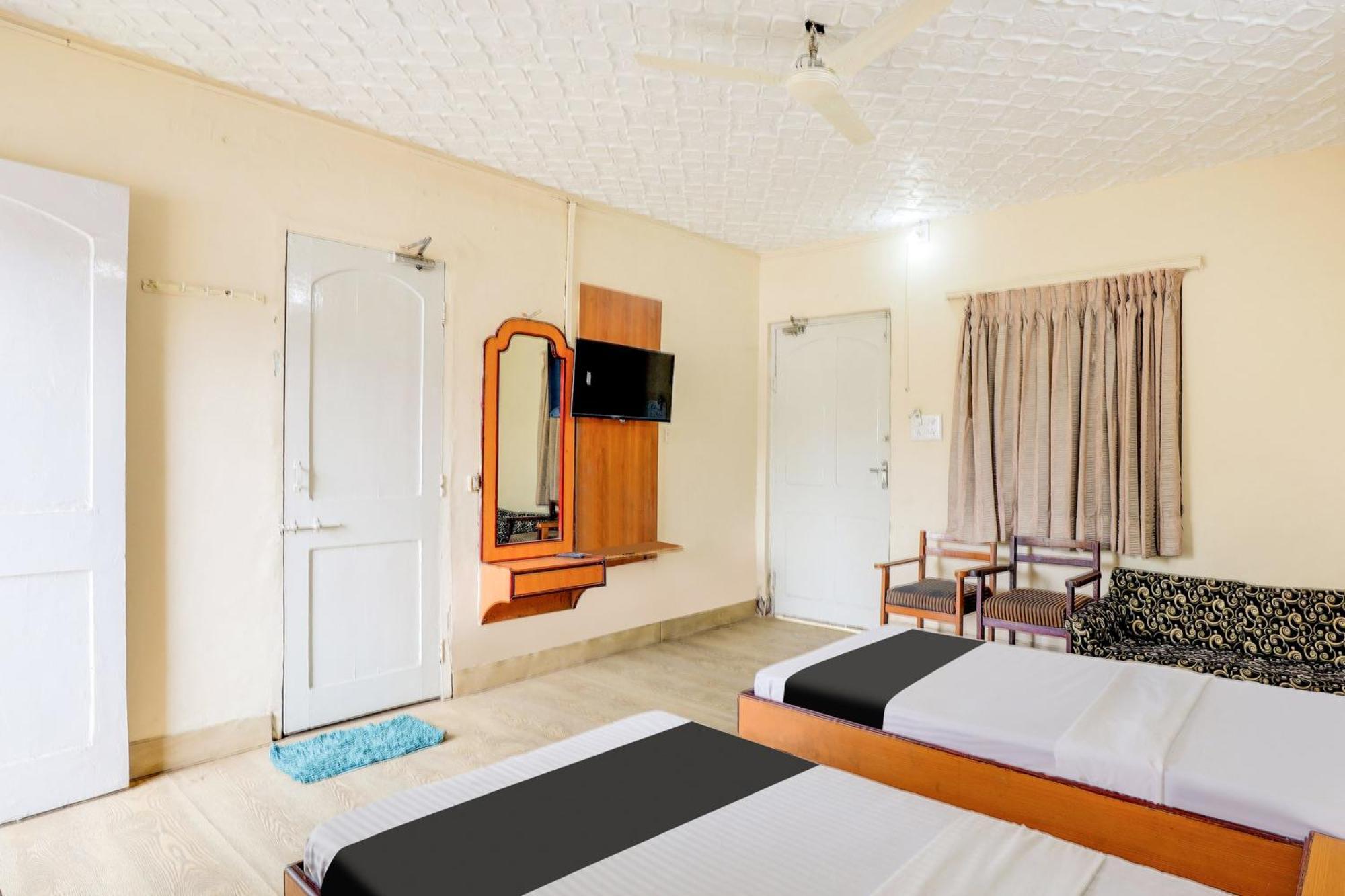 Hotel O Ellis Ahmedabad Ngoại thất bức ảnh