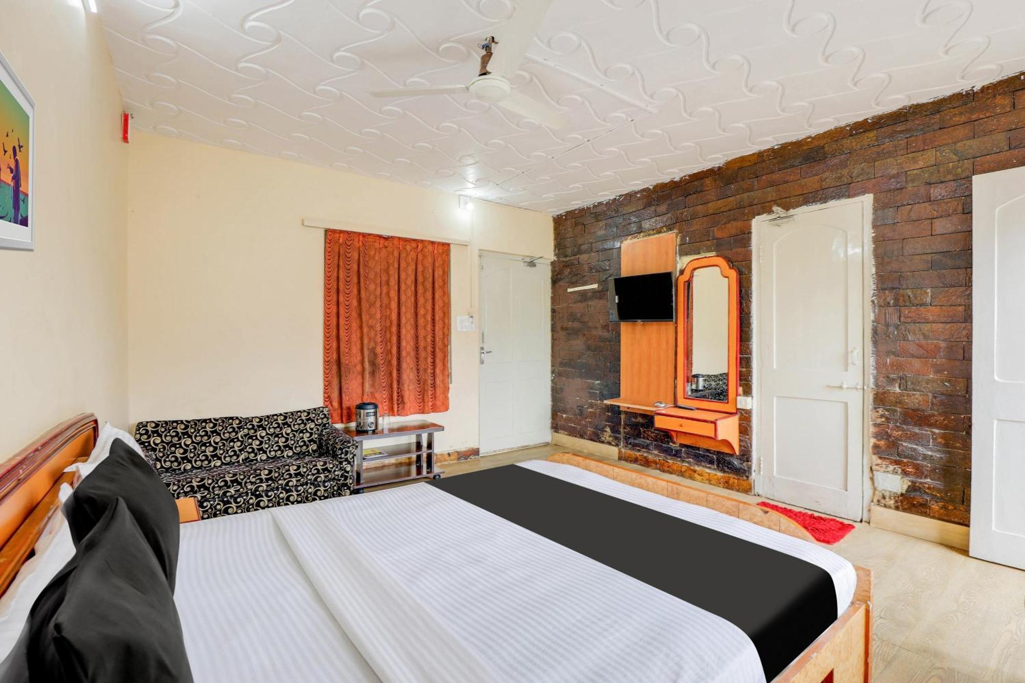 Hotel O Ellis Ahmedabad Ngoại thất bức ảnh