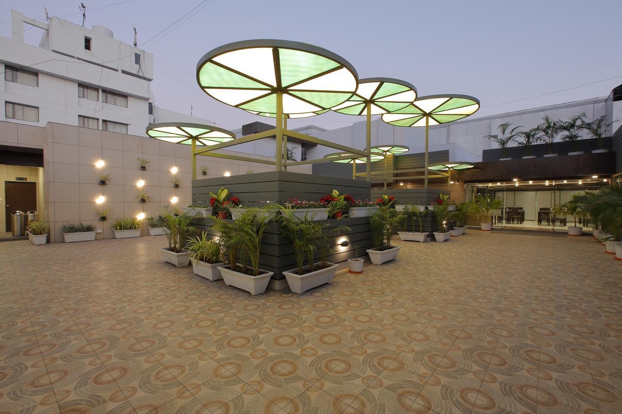 Hotel O Ellis Ahmedabad Ngoại thất bức ảnh