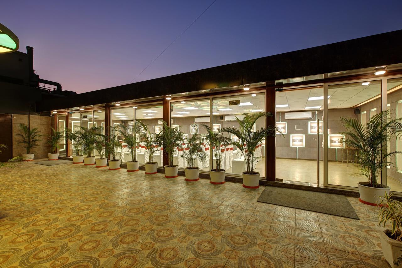 Hotel O Ellis Ahmedabad Ngoại thất bức ảnh