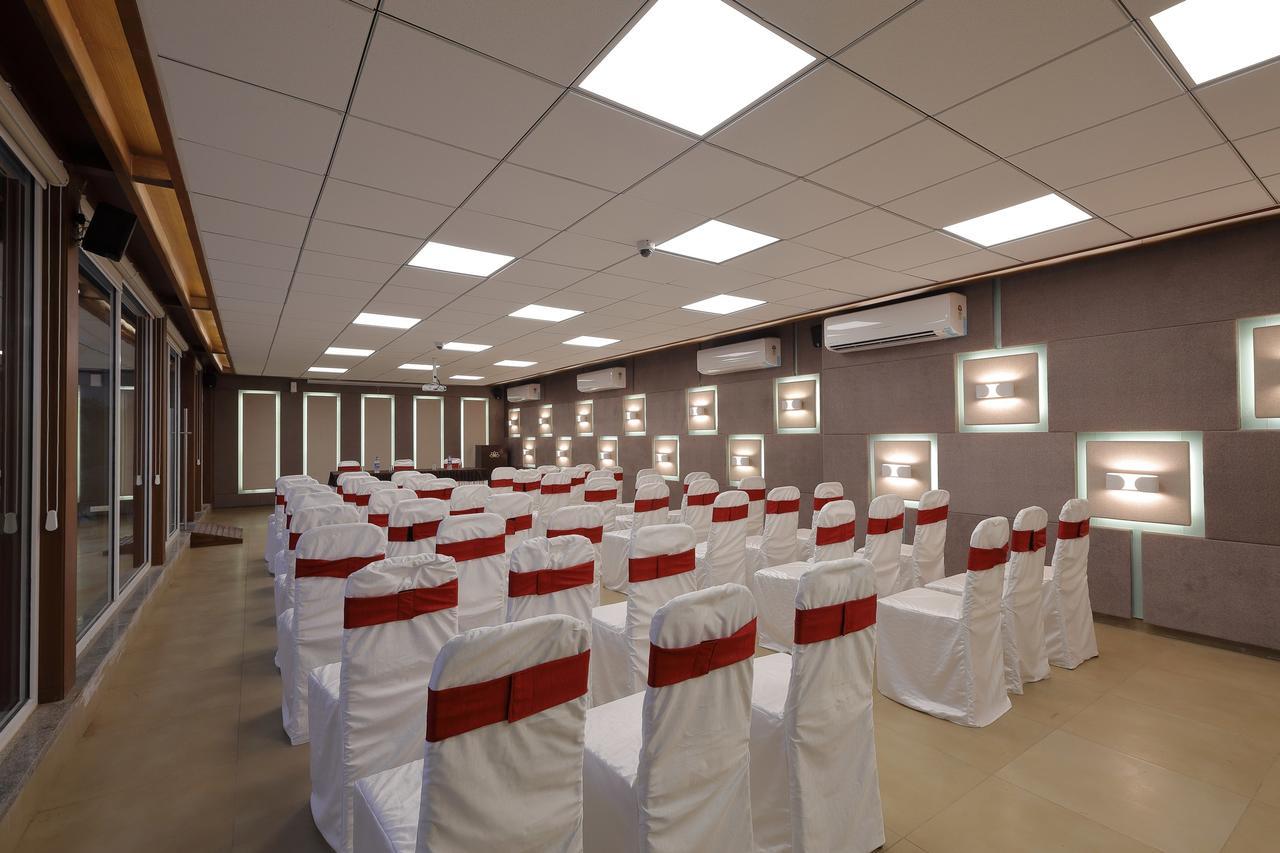 Hotel O Ellis Ahmedabad Ngoại thất bức ảnh