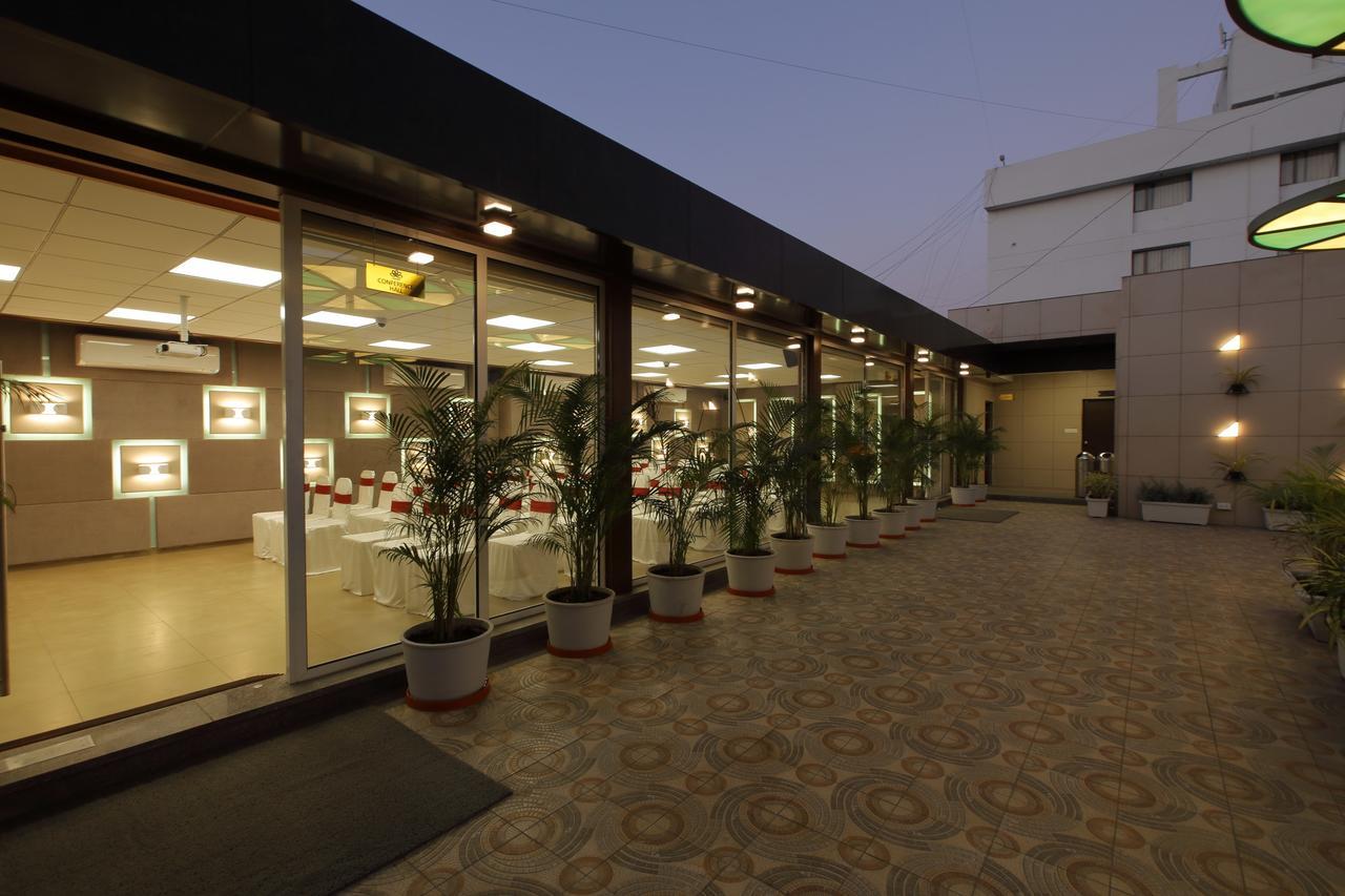 Hotel O Ellis Ahmedabad Ngoại thất bức ảnh